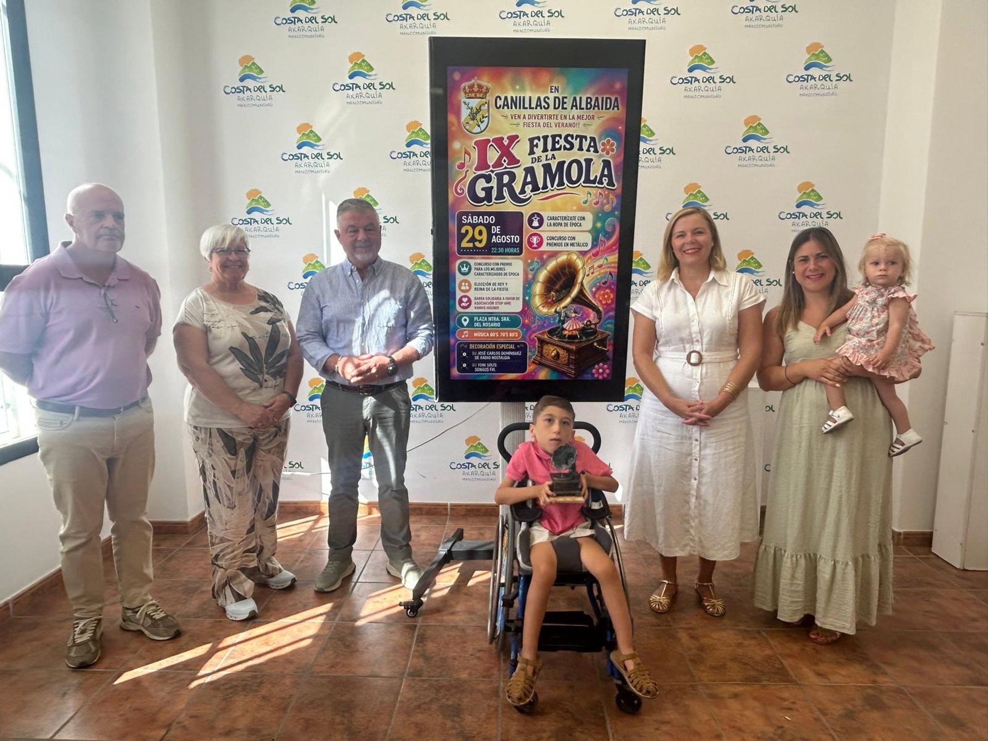 Canillas de Albaida celebra la IX edición de la Fiesta de la Gramola dedicada a los 60, 70 y 80