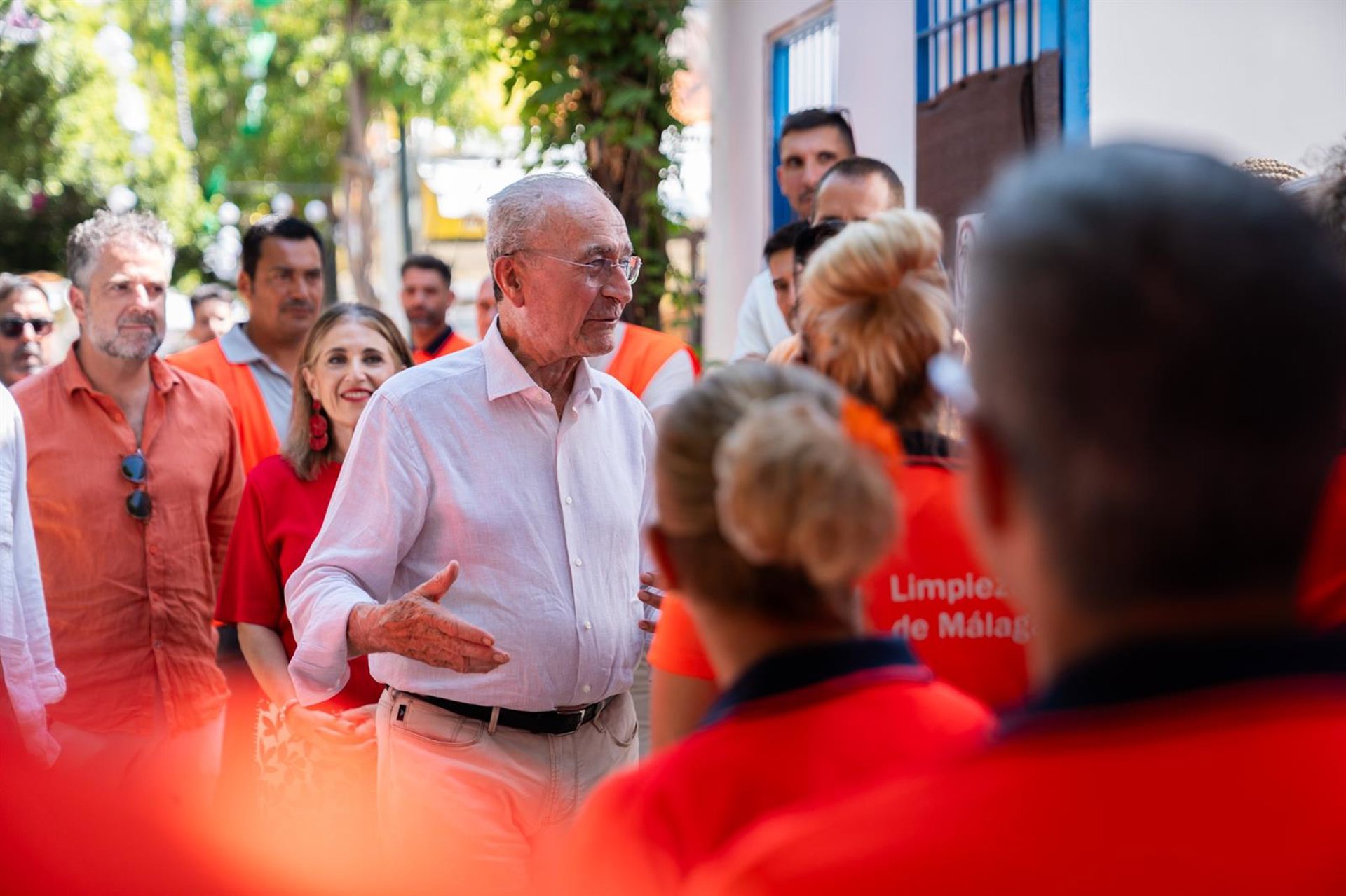 De la Torre mantiene un encuentro con los trabajadores de Limasam en el Real