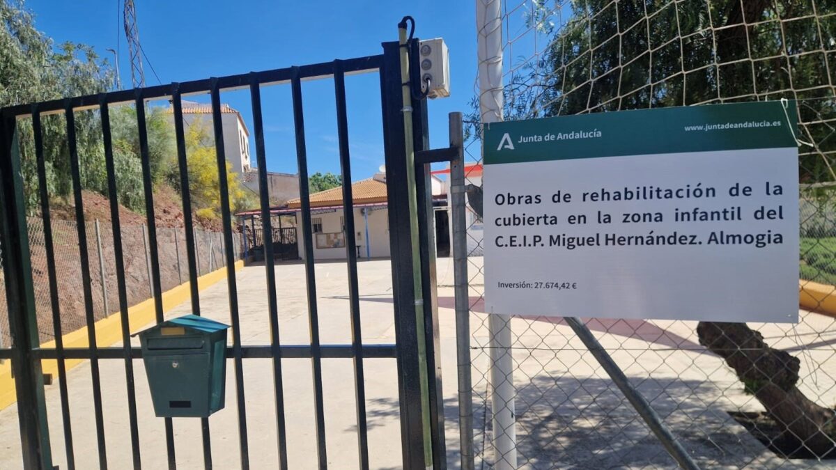 El CEIP Miguel Hernández de Almogía comienza la rehabilitación de la cubierta dañada por borrascas