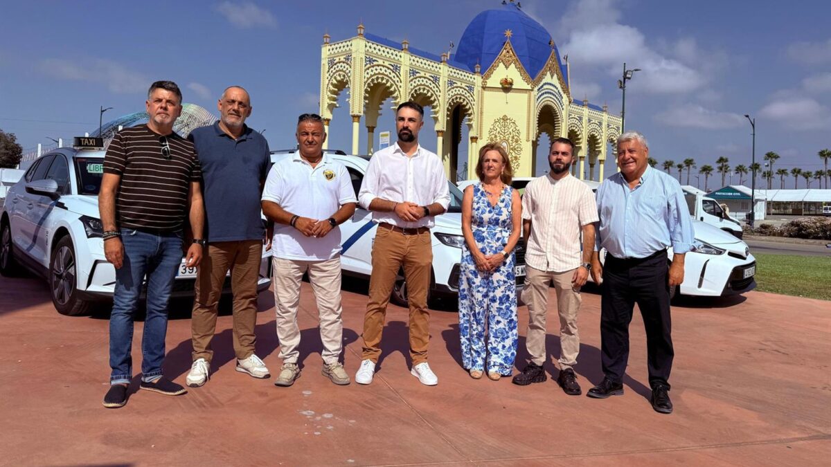 El PSOE exige al Ayuntamiento que garantice el cumplimiento de la normativa de las VTC durante la Feria