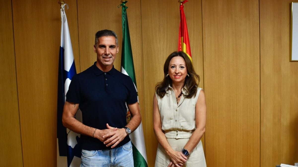 La Junta reafirma su compromiso con Algarrobo tras invertir casi diez millones de euros desde 2019