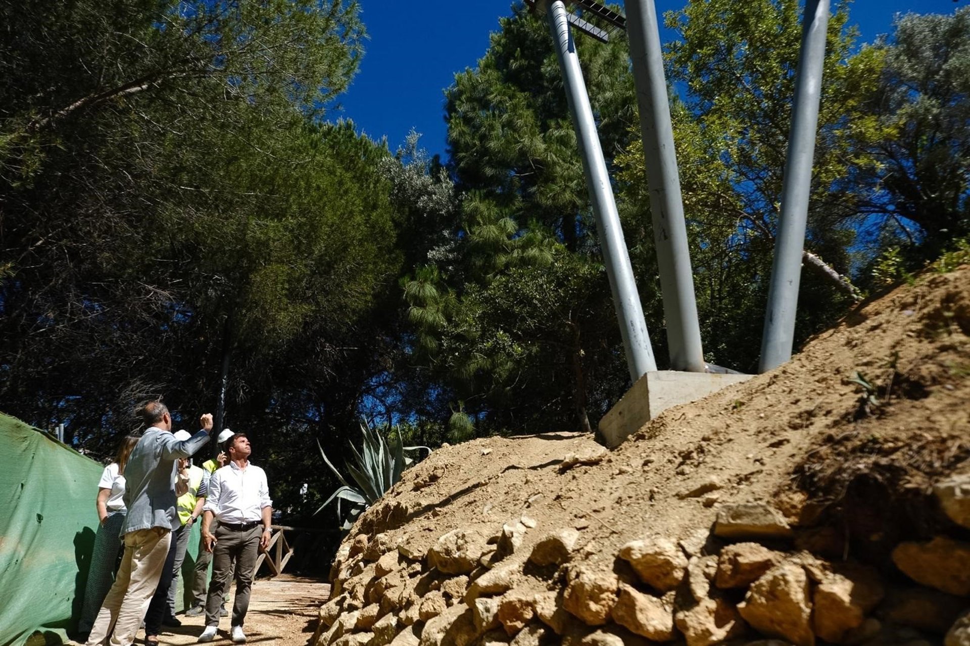 La obra del centro de usos múltiples junto a la ermita del Calvario de Marbella alcanza el 30% de su ejecución