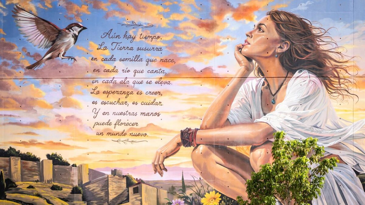 Málaga promueve la conciencia ambiental un nuevo mural en la fachada de la Escuela Superior de Arte Dramático