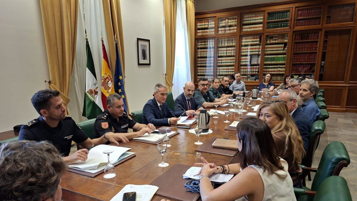 Más de 88.300 personas y 20.961 vehículos pasan por el Puerto durante la Operación Paso del Estrecho