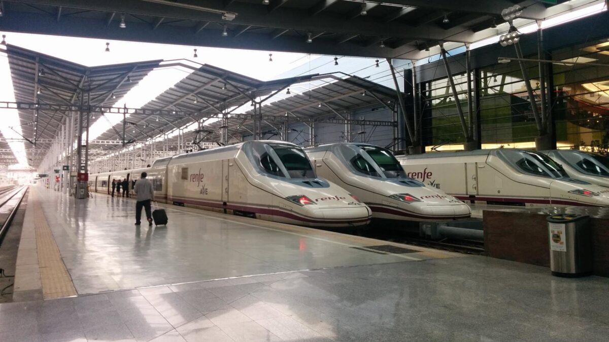 Renfe ofrece este jueves el primer AVE directo Madrid-Málaga tras la recuperación de la línea de Alta Velocidad