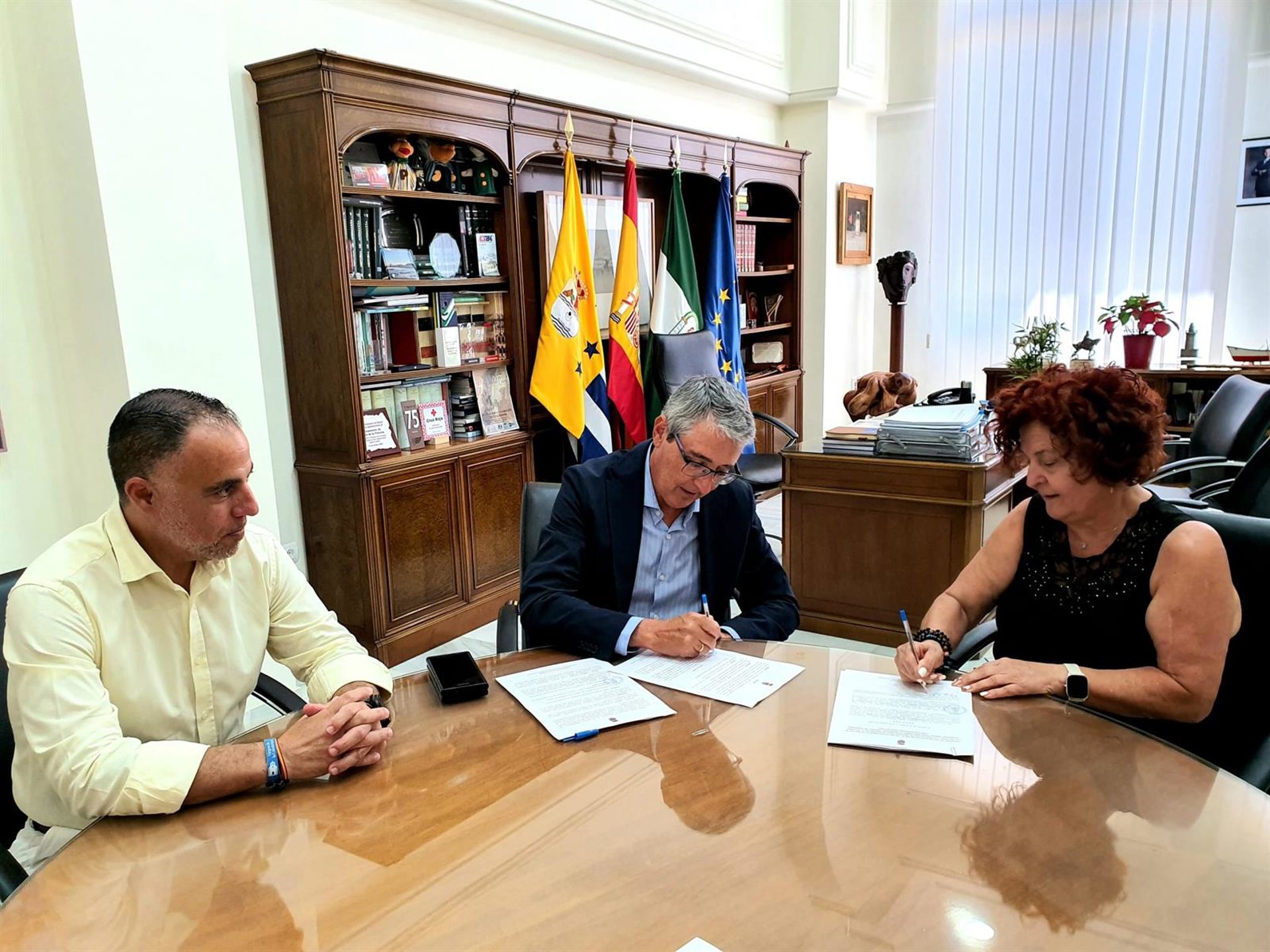 Rincón de la Victoria renueva su convenio con Amirax para impulsar la inclusión sociolaboral