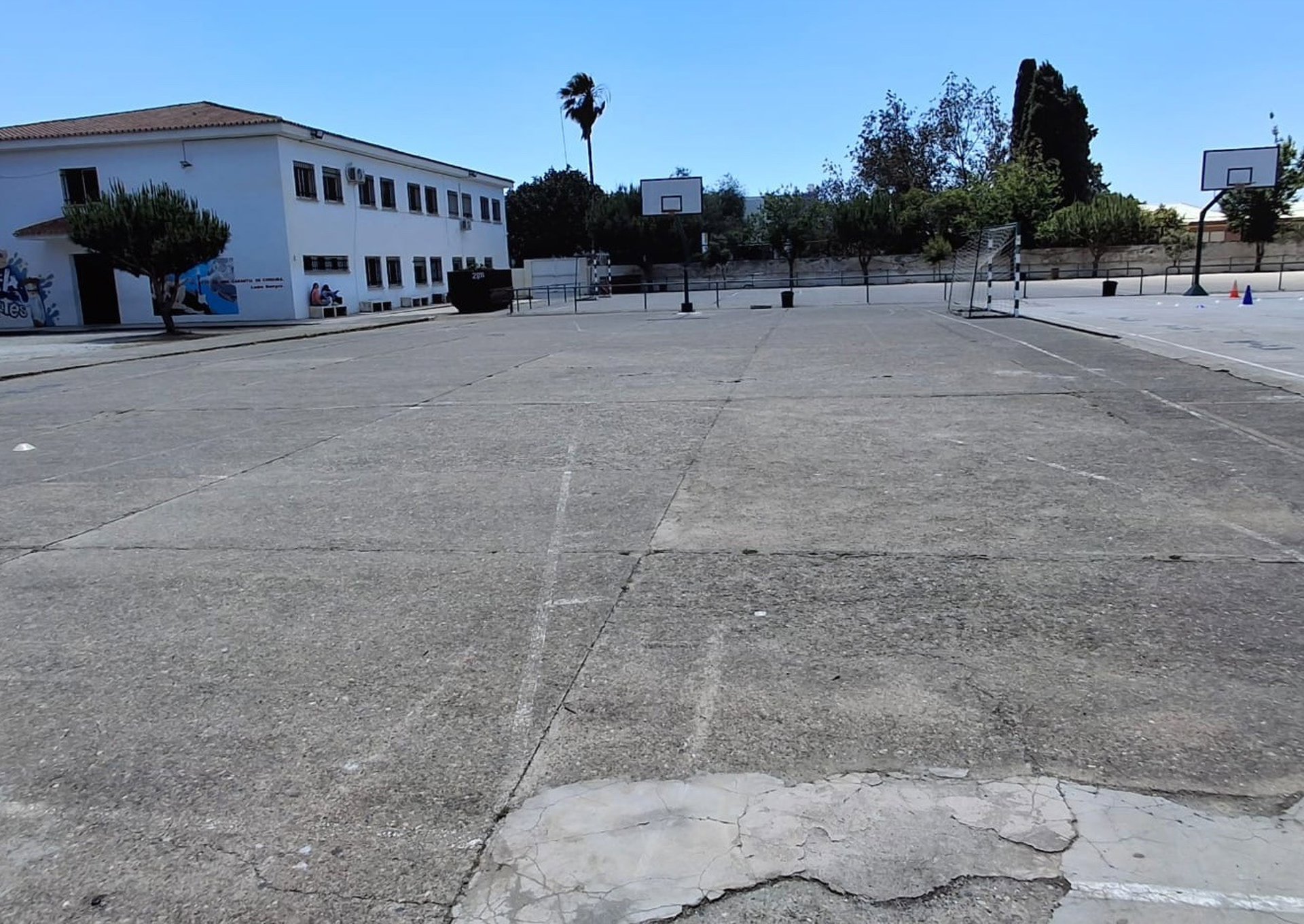 Adjudicadas mejoras en IES Reyes Católicos y Juan de la Cierva y en el CEIP Antonio Checa de Vélez
