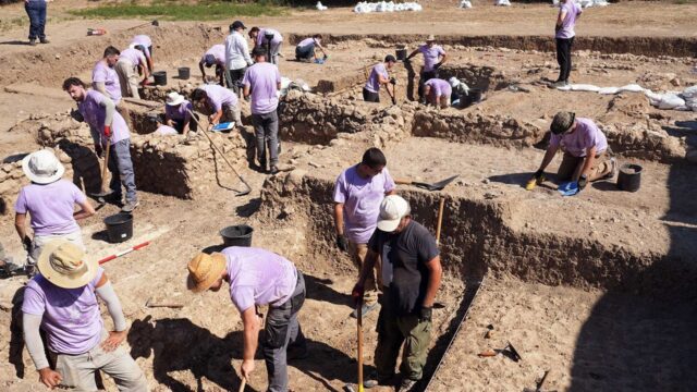 Arqueólogos de la UMA logran "hallazgos inéditos" en la campaña de excavación del Cerro del Villar