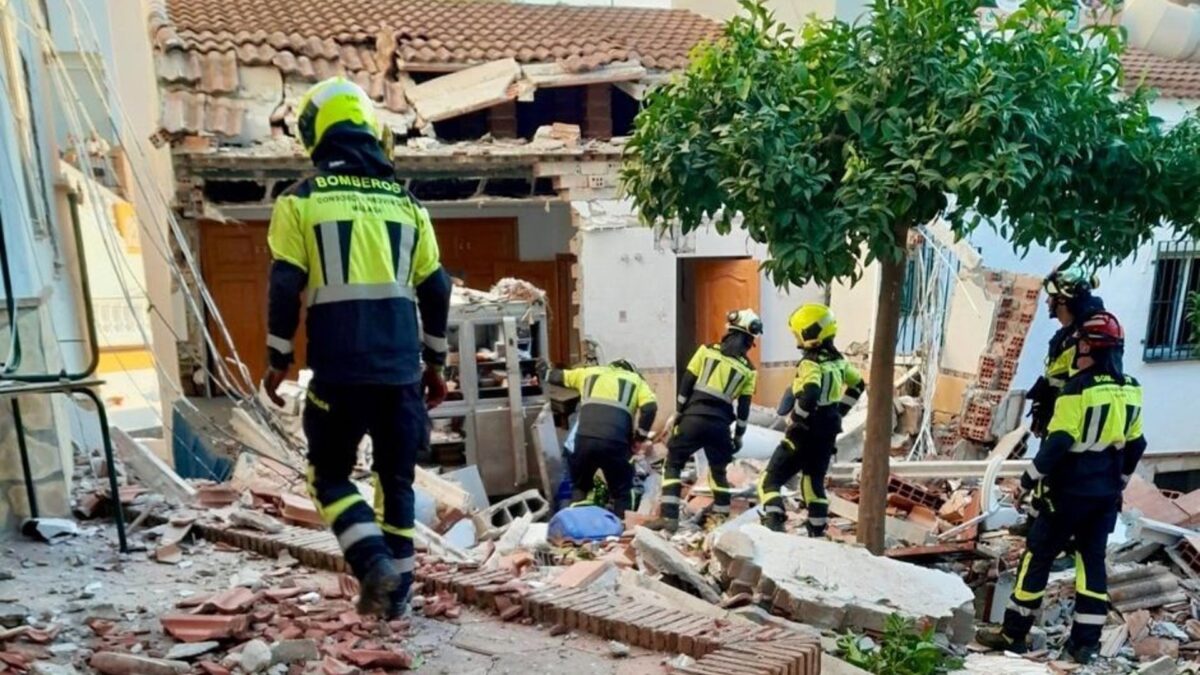 Ascienden a ocho heridos tras la deflagración de una bombona en un restaurante de Sayalonga