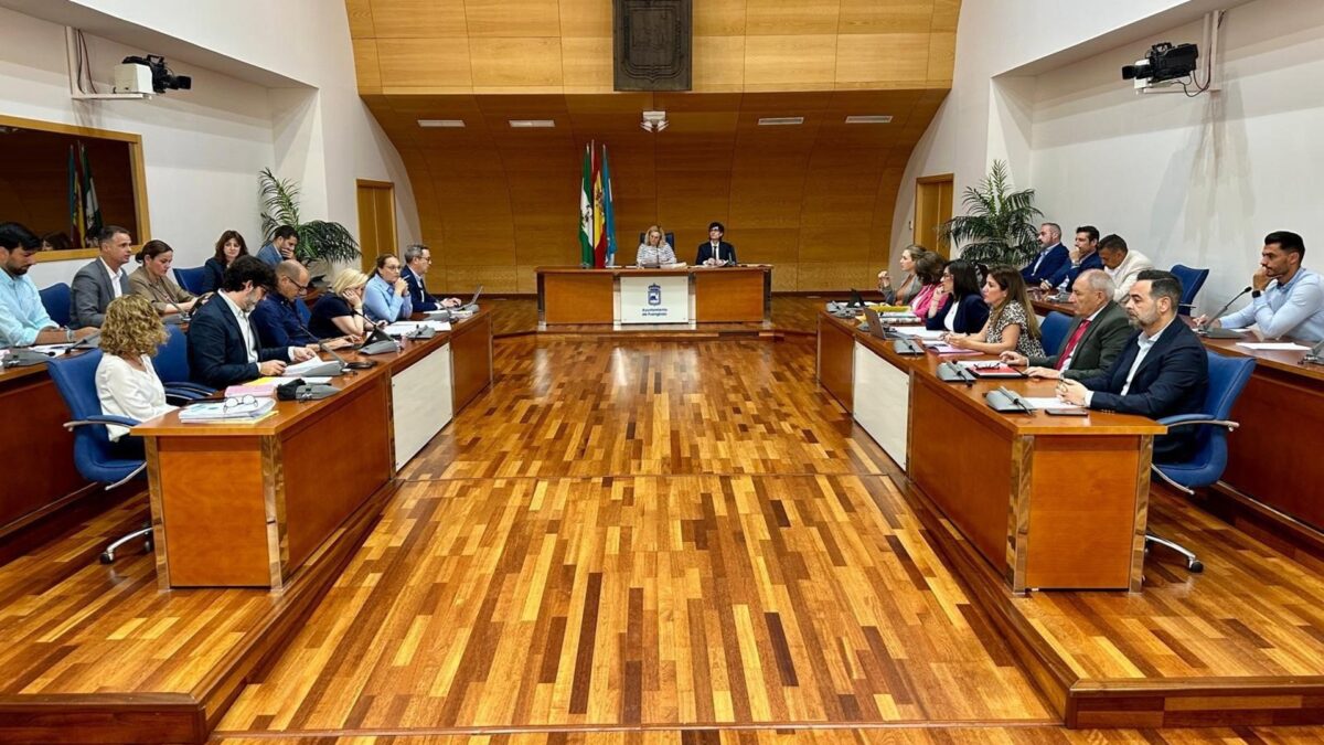 Ayuntamiento de Fuengirola moviliza más de un millón de euros para mejoras es espacios escolares y deportivos