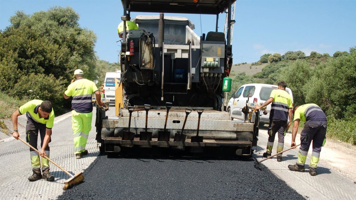 Comienzan las obras de mejora del Camino de los Pedregales entre Casares y Estepona