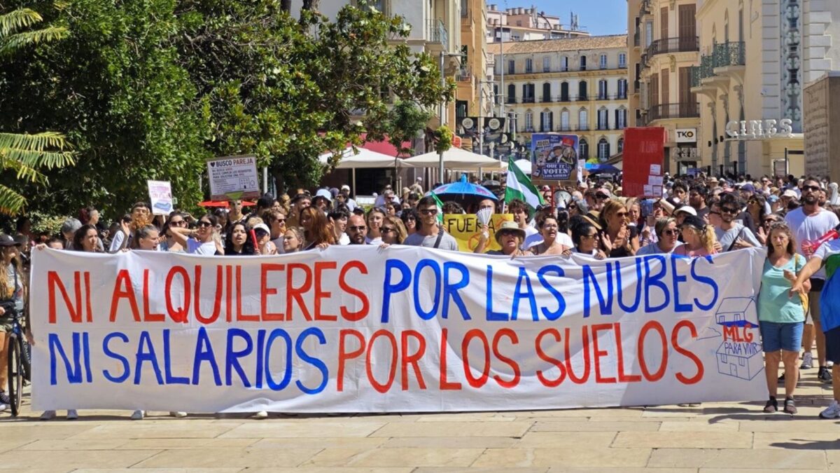 Con Málaga apunta tras la protesta por la vivienda que "se agotó el tiempo" de De la Torre y de especuladores"