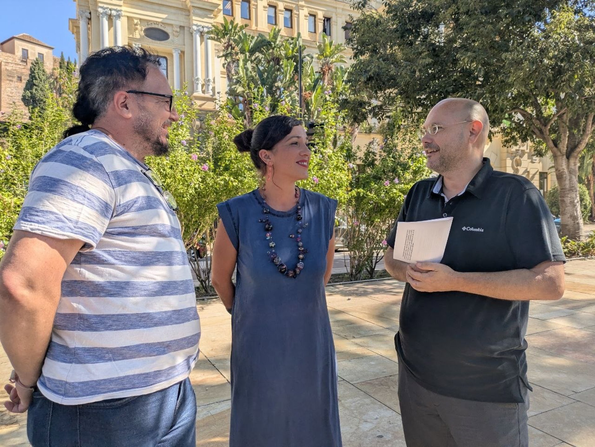 Con Málaga tacha de "coladero" la moratoria de alojamientos turísticos y advierte de un "efecto llamada"
