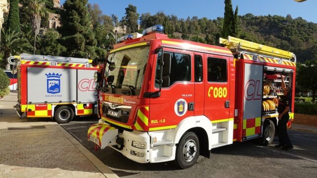 Cuatro personas evacuadas al hospital tras un incendio de vivienda en la capital
