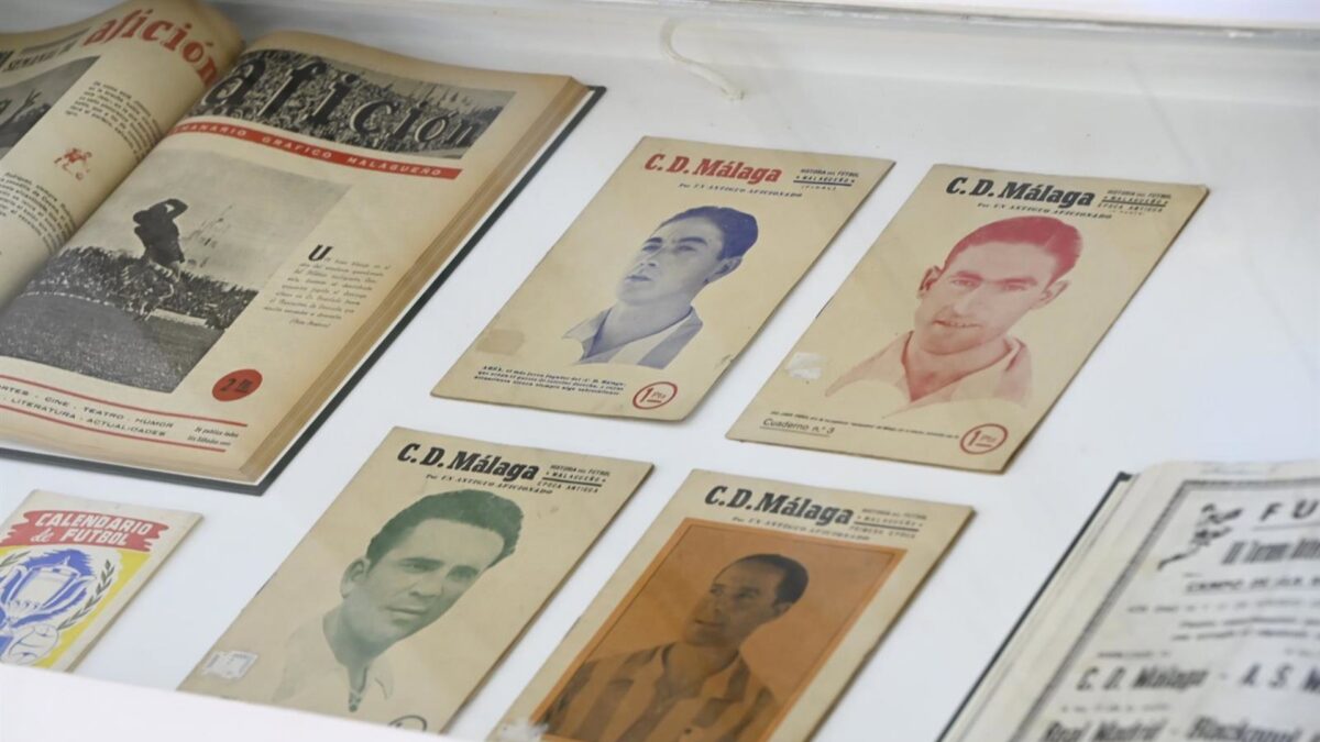 El Archivo Municipal expone una selección documental y gráfica sobre la historia del fútbol en Málaga