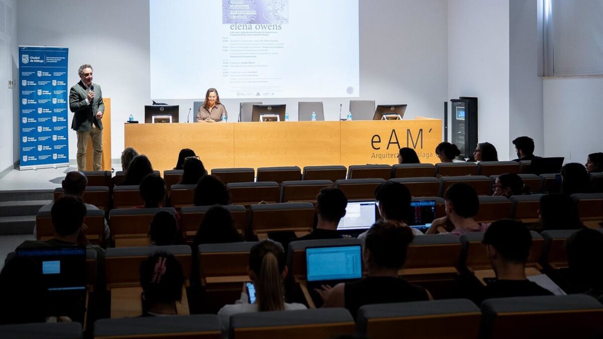 El Ayuntamiento concede los galardones del Primer Premio de Urbanismo con Perspectiva de Género 'Elena Owens'
