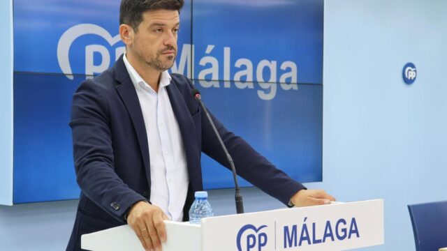 El PP señala que los malagueños pierden en la carretera lo equivalente a 18 días laborales