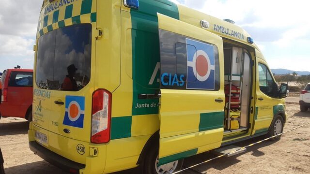 Evacuan en helicóptero a un senderista accidentado en Ardales