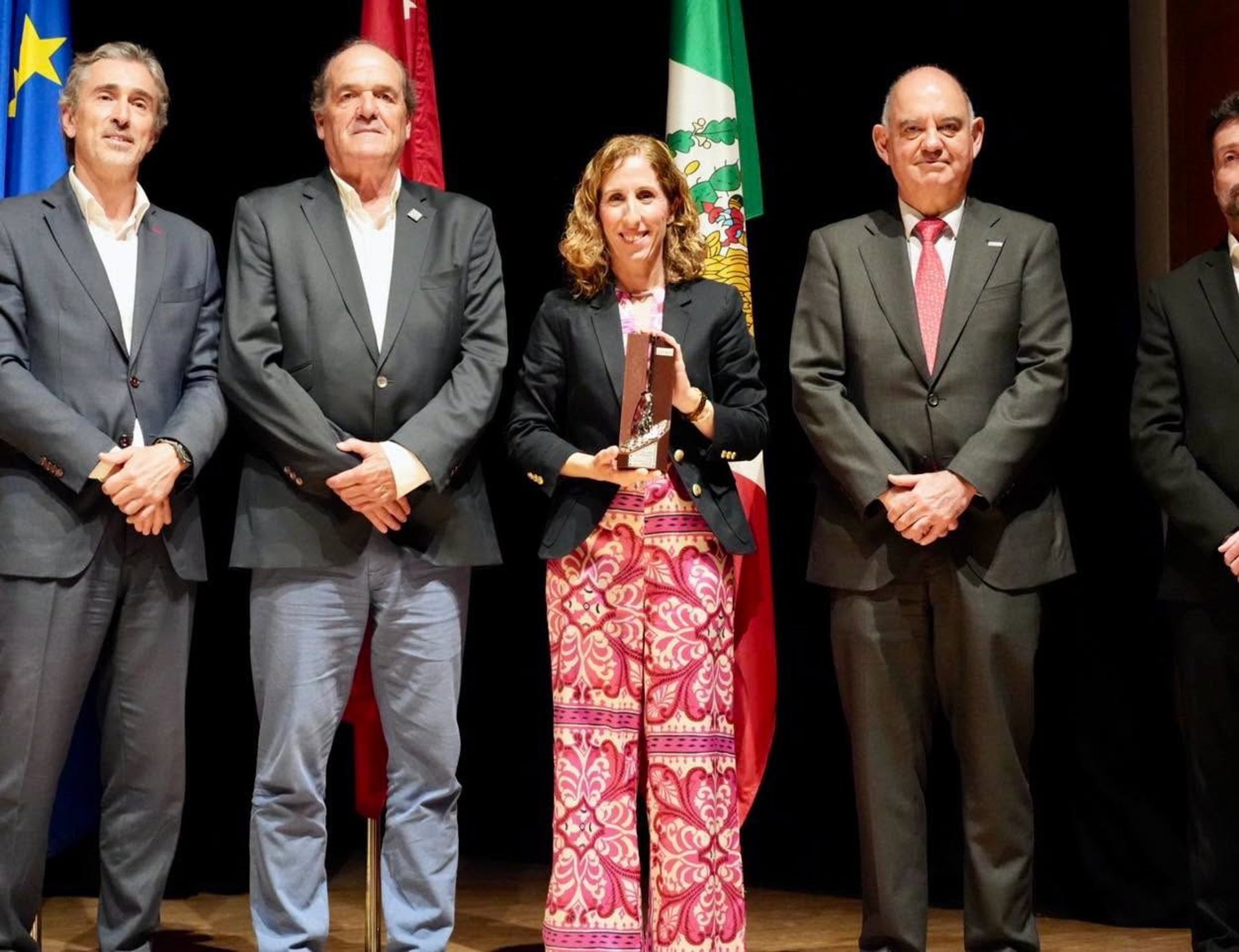 Fuengirola vuelve a recibir la Escoba de Platino nacional por su gestión de la limpieza en espacios públicos