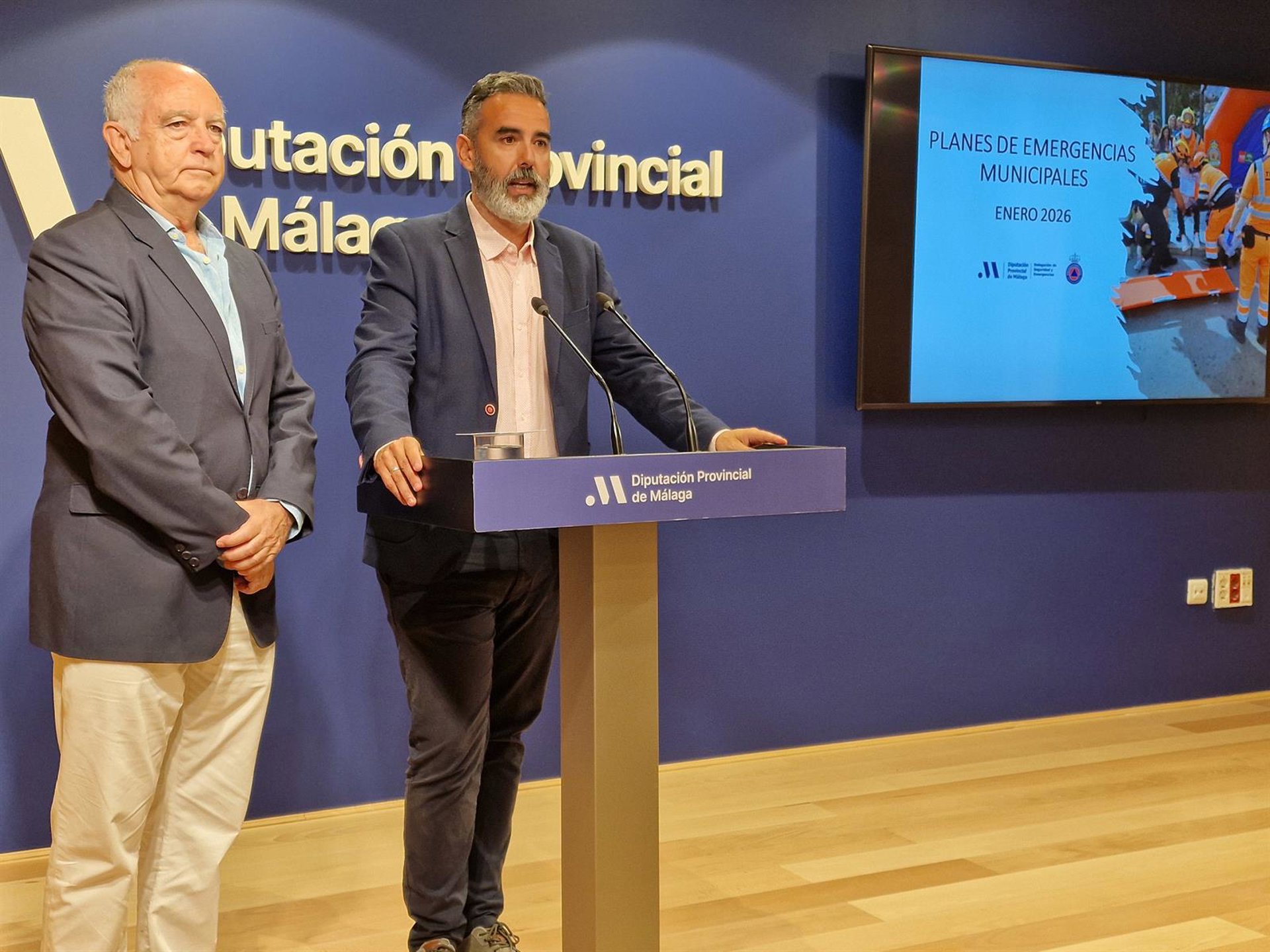 La Diputación entrega planes de Protección Civil a 12 municipios para prevenir y actuar ante emergencias