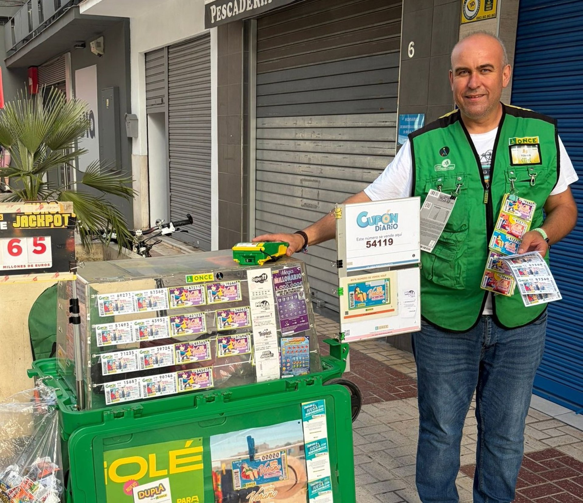 La ONCE reparte 210.000 euros en Cruz del Humilladero en Málaga capital