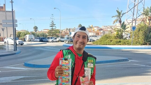 La ONCE reparte más de 1,2 millones de euros en el núcleo veleño de Torre del Mar