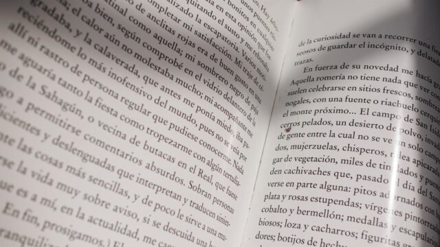 La colección literaria 'Monosabio' presenta los números 118 y 119 de la mano de Pedro Mateo y Cristina Guerra