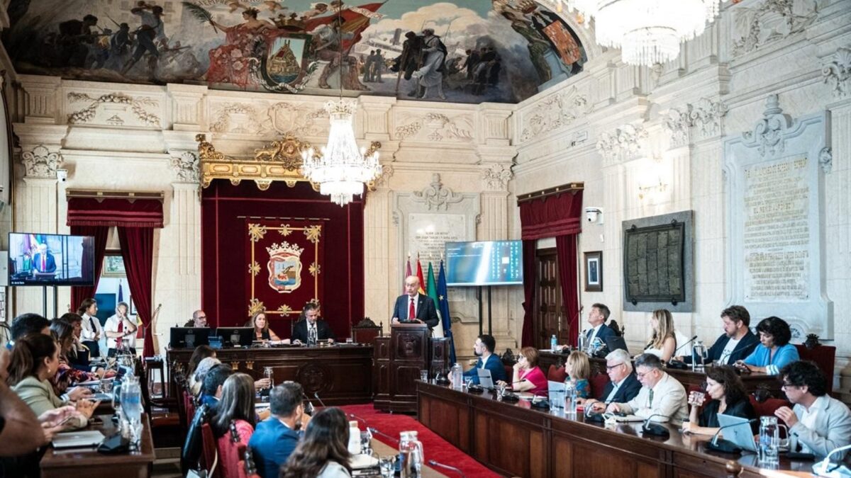 La vivienda centra las críticas de la oposición en el Ayuntamiento y el PP reivindica la gestión