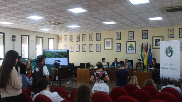Las empresas Eurofresh y Avocoop se unen a los Cascos Verdes para formar a jóvenes en la Axarquía junto a Cifal
