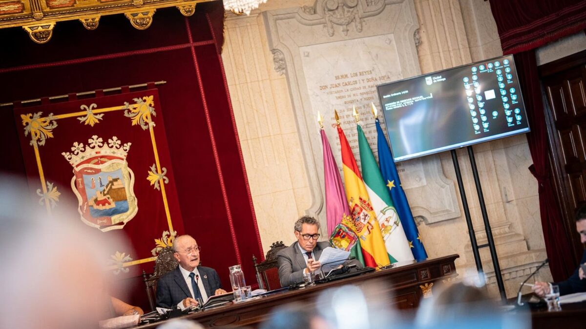 Málaga aprueba conceder la Medalla de la Ciudad y nombrar Hija Predilecta a la Sociedad Proctora de Animales