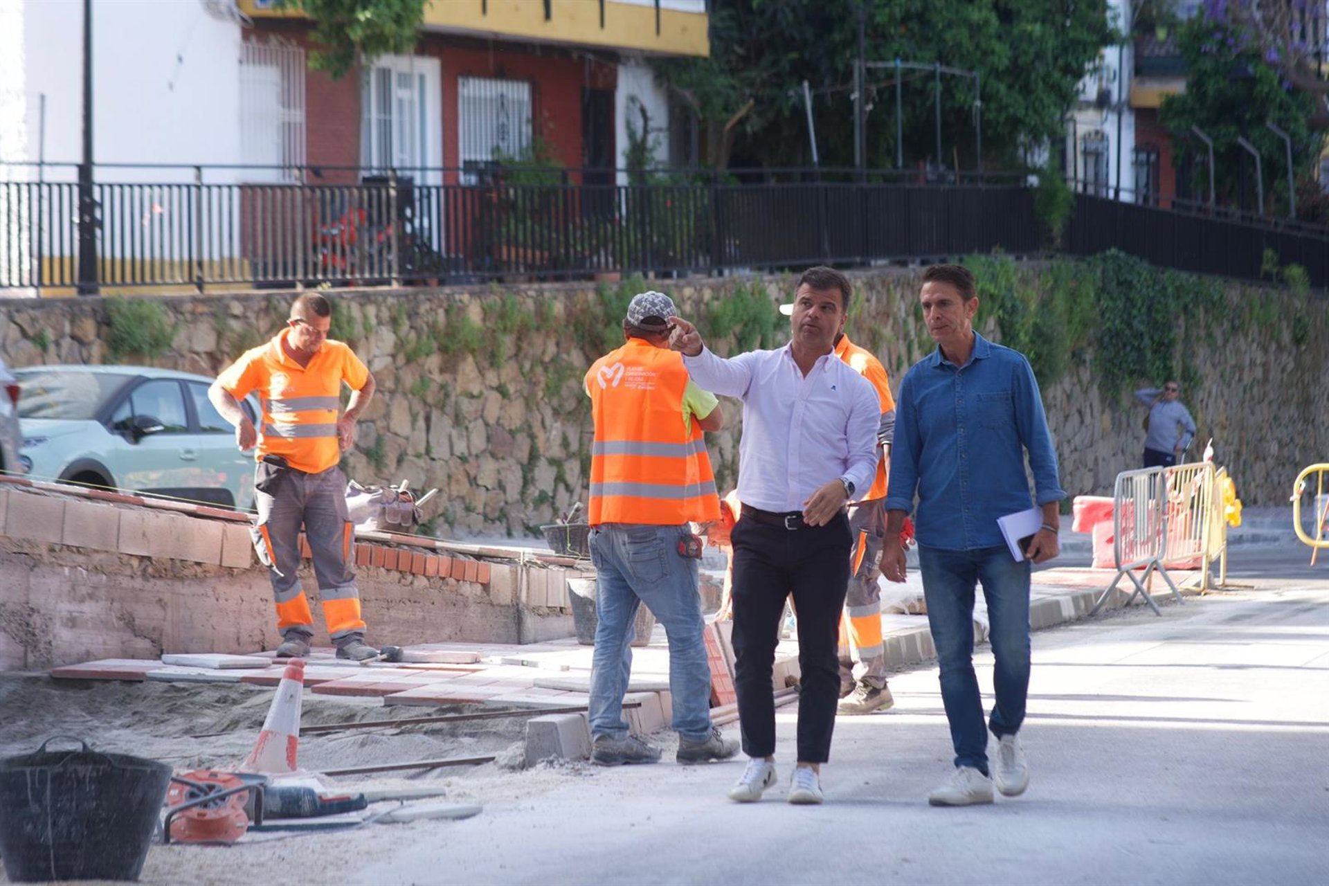 Marbella habilita las primeras 51 unidades de aparcamiento en el entorno del puente Cristo del Amor