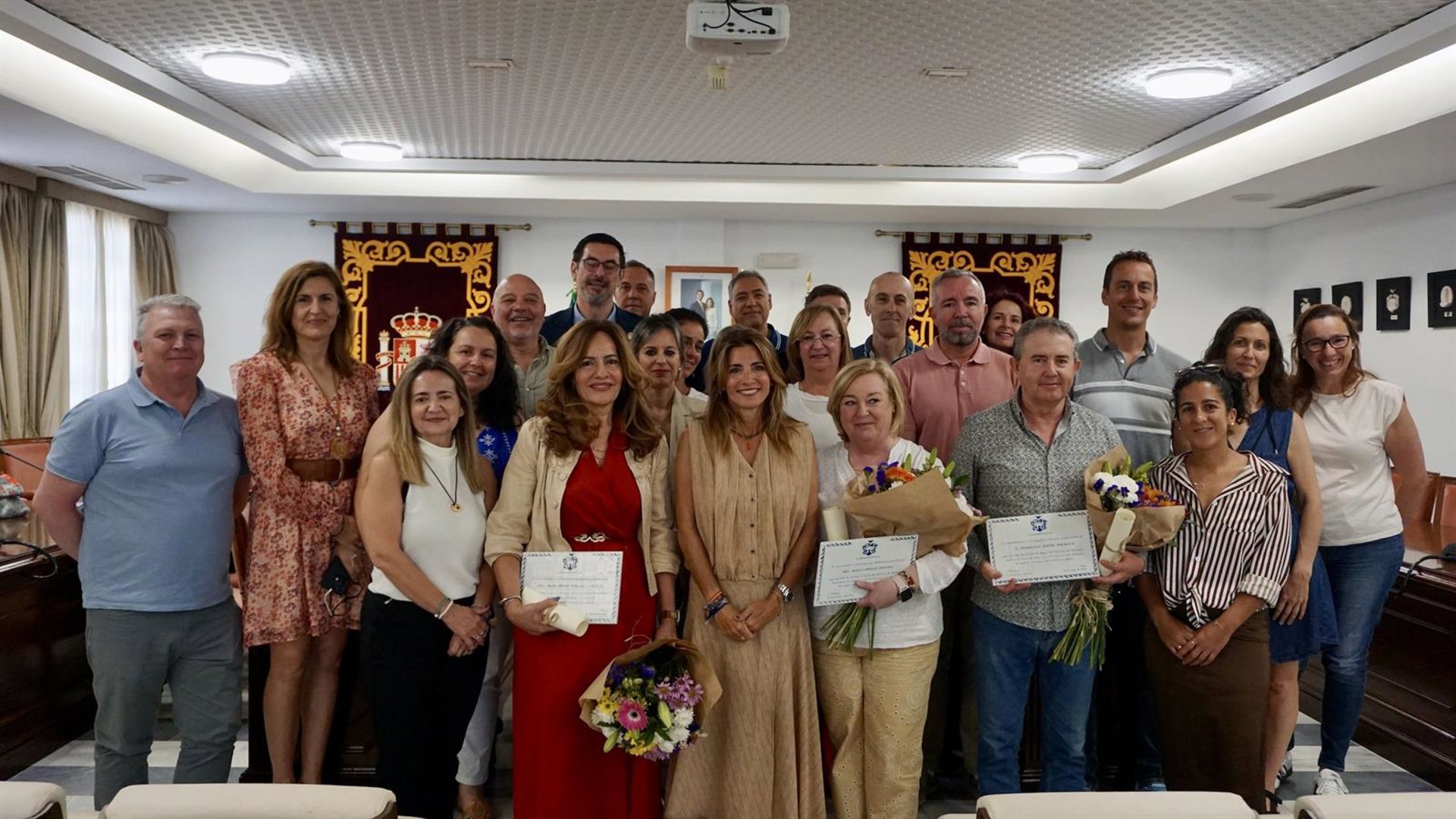 Mijas premia "las brillantes trayectorias" de tres directores de Infantil y Secundaria