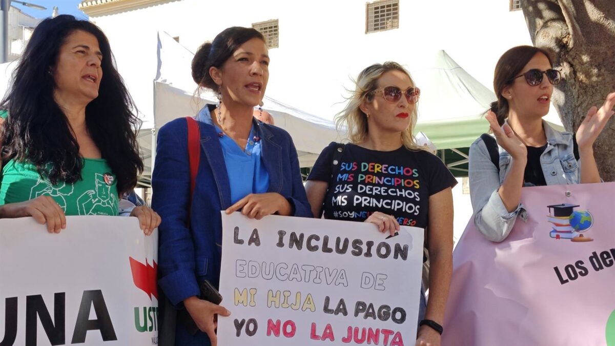 Morillas pide al alcalde "garantizar" sombra en los patios escolares que tengan campamentos de verano