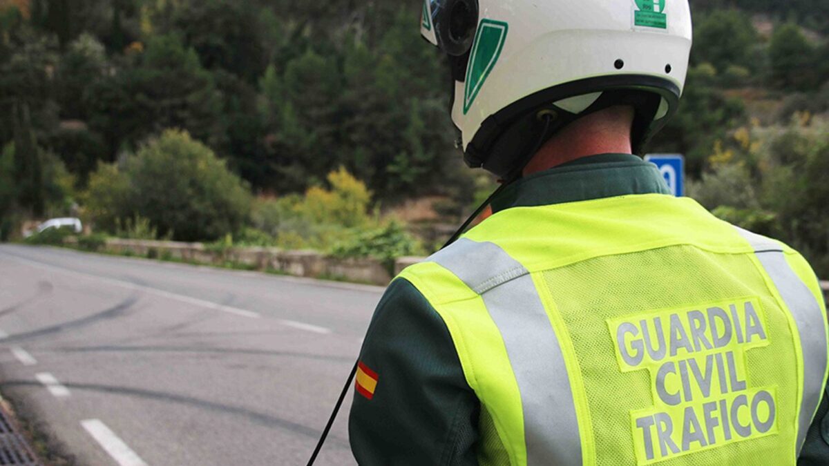 Muere un hombre de 55 años tras la colisión de una moto y un camión en Cortes de la Frontera