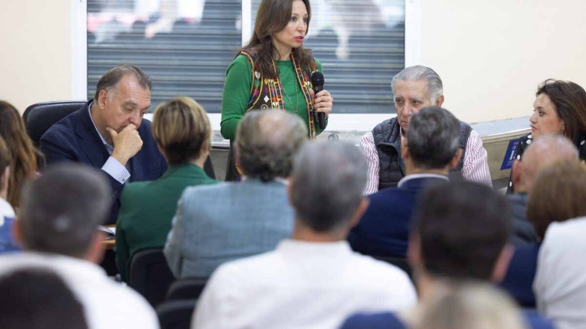 Navarro (PP) destaca que la Junta "avanza" en la seguridad jurídica de los establecimientos de playa