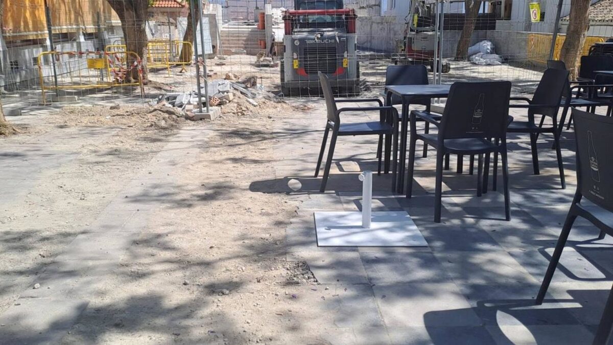PSOE critica "el abandono" a los comerciantes afectados por las obras de la Plaza del Mirador de Churriana