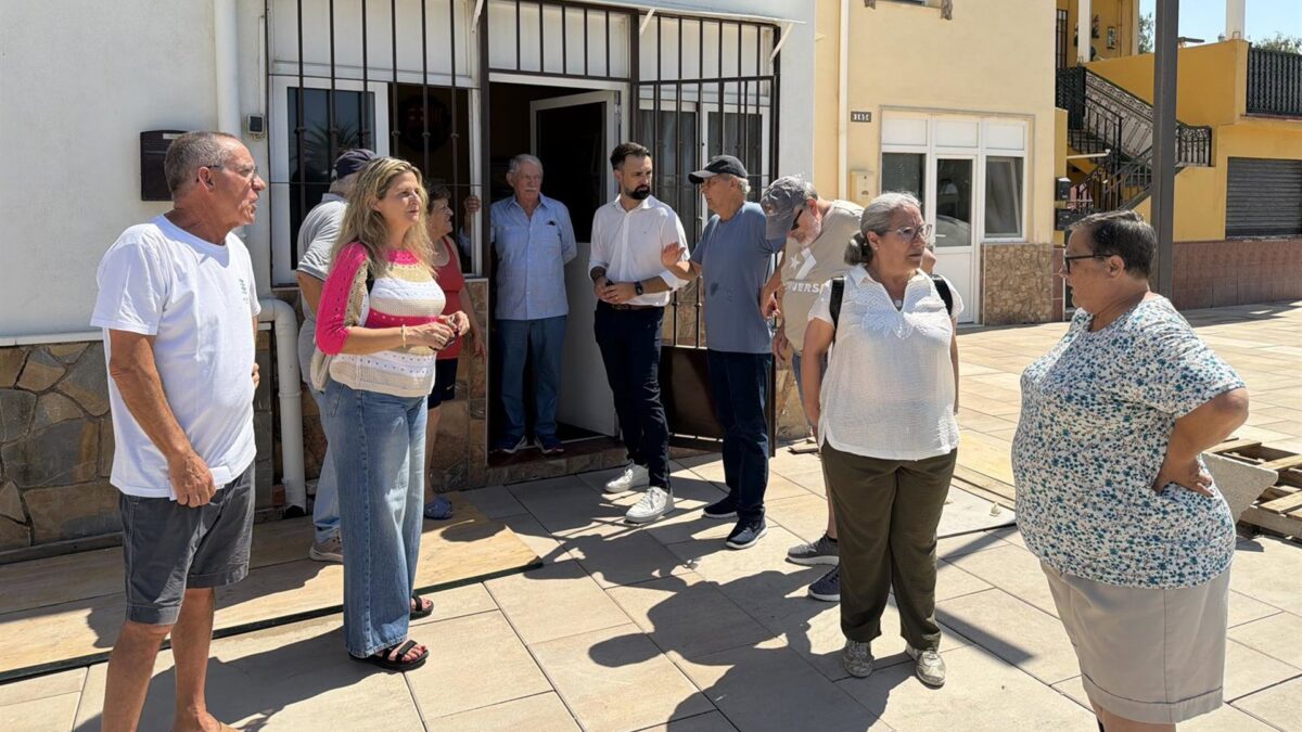 PSOE critica que el Ayuntamiento de Málaga convierta el paseo marítimo de Pedregalejo "en un entorno franquicia"