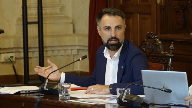 PSOE exige a De la Torre que explique por qué "no actuó antes ante los problemas" de Ferson
