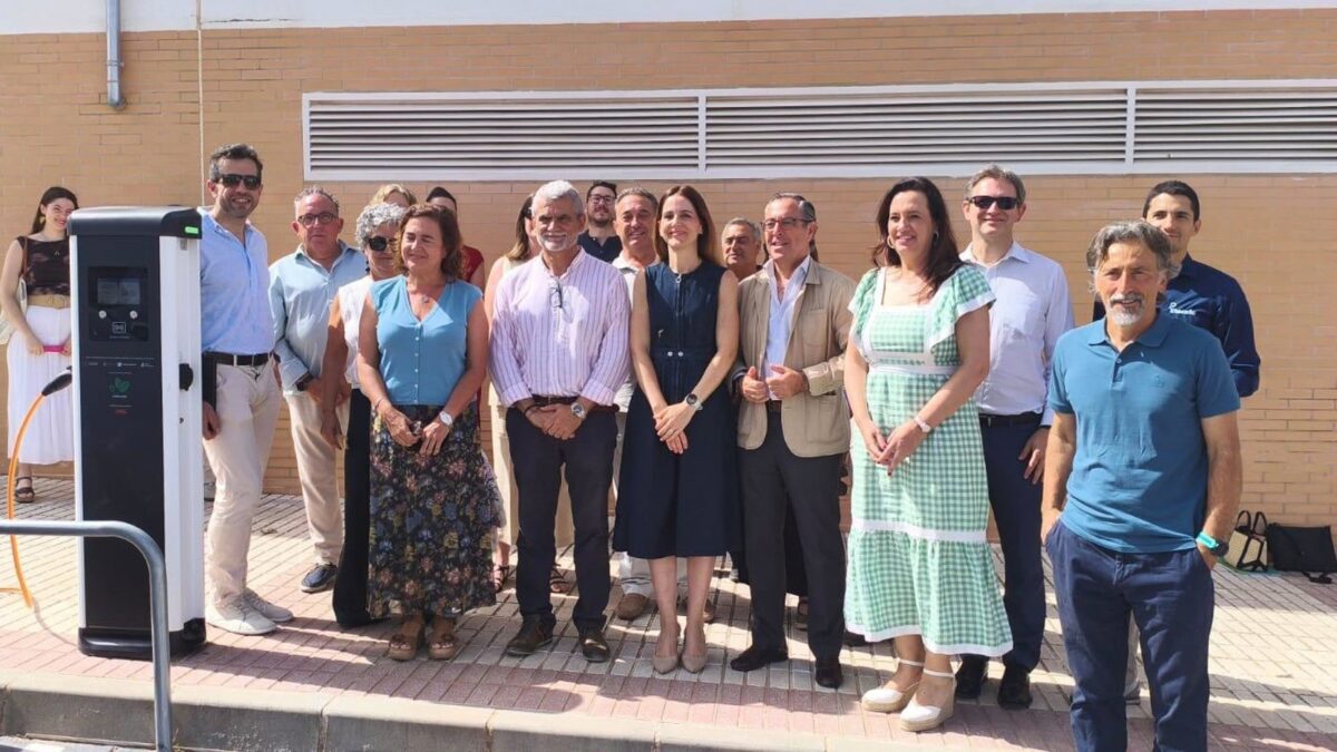 Puesto en servicio el primer cargador del proyecto de puntos de recarga de vehículos eléctricos de ayudas CITI