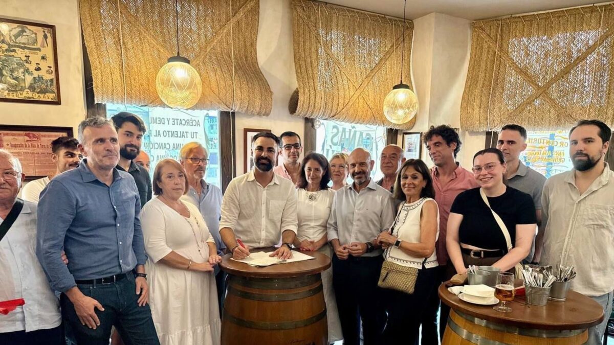Ruiz Araujo formaliza precandidatura a primarias del PSOE a la Alcaldía de Málaga para "abrir una nueva etapa"