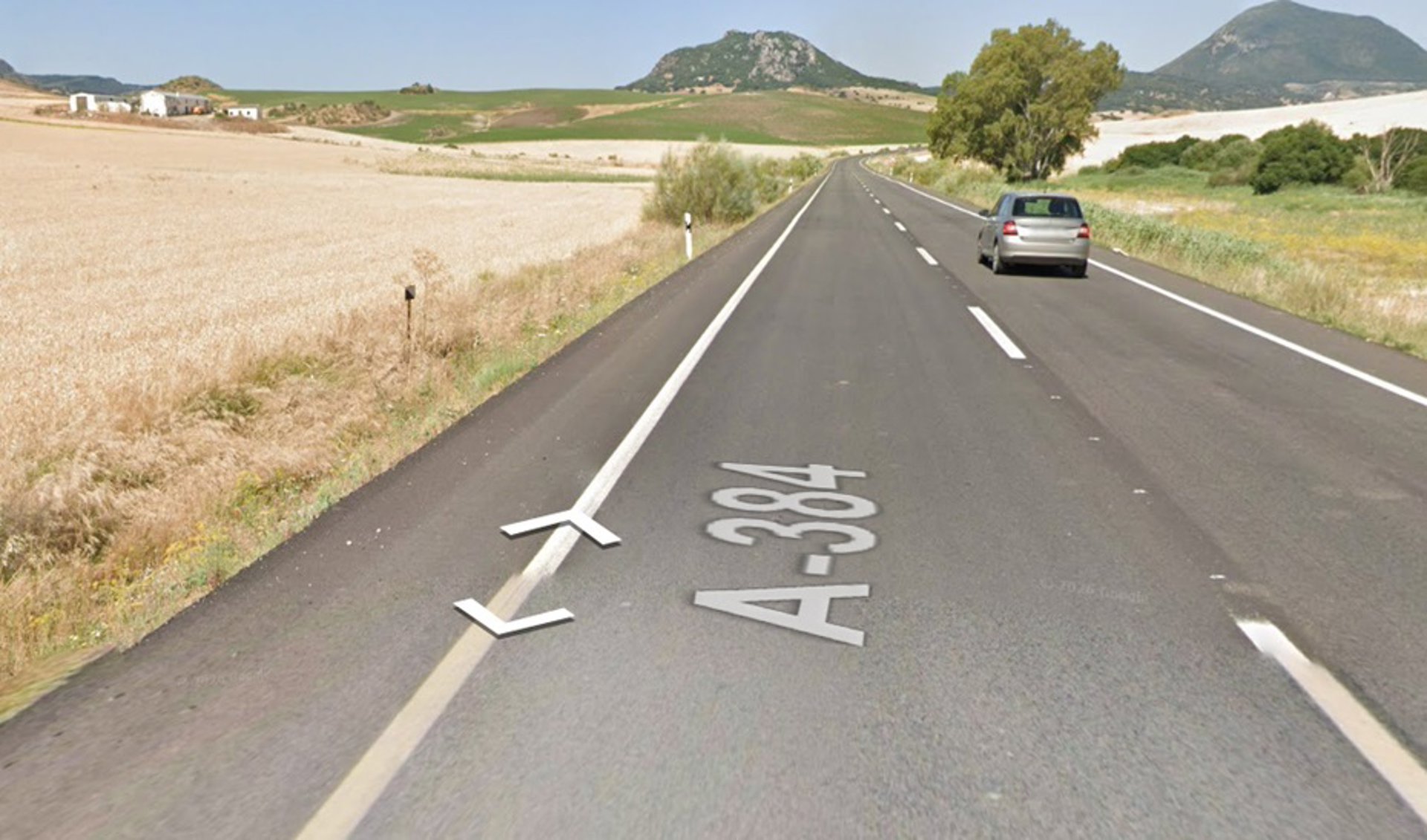 Seis personas, tres de ellas menores, resultan heridas en un accidente de tráfico en Cañete la Real