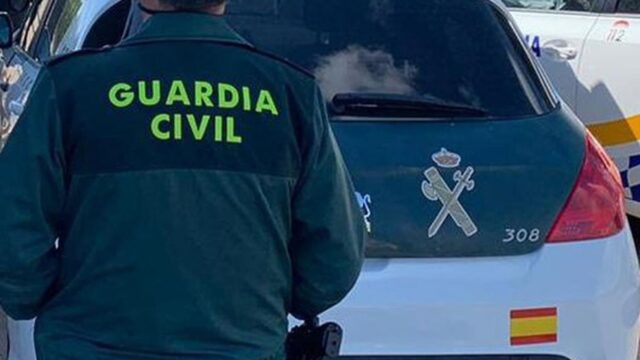 Tres detenidos por cultivo de marihuana y defraudación de fluido eléctrico en Alhaurín de la Torre
