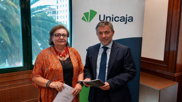 Unicaja renueva su apoyo a hermandades de Gloria para contribuir a su actividad y conservación de patrimonio