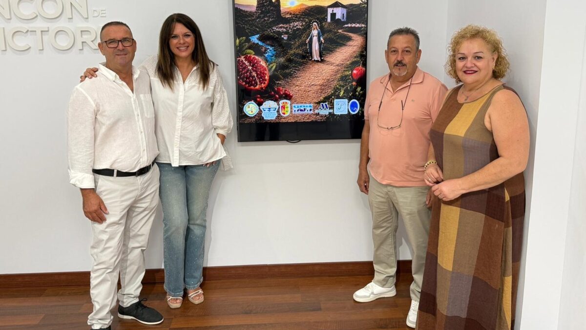 Vecinos de Granadillas en Rincón de la Victoria se preparan para su tradicional verbena