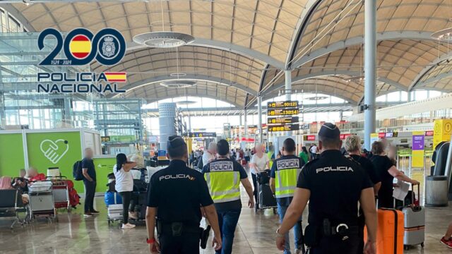 Detenido un joven en Málaga por realizar falsas amenazas de bomba contra aeropuertos españoles