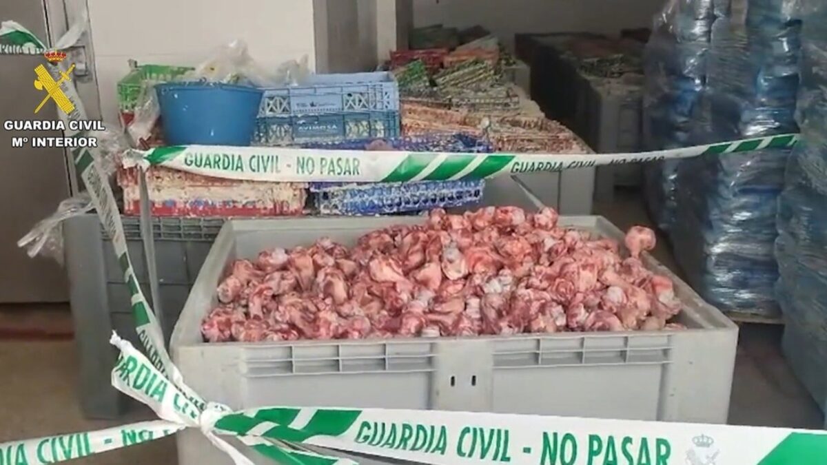 Dos investigados en Benaoján por adulterar productos cárnicos con agua oxigenada industrial