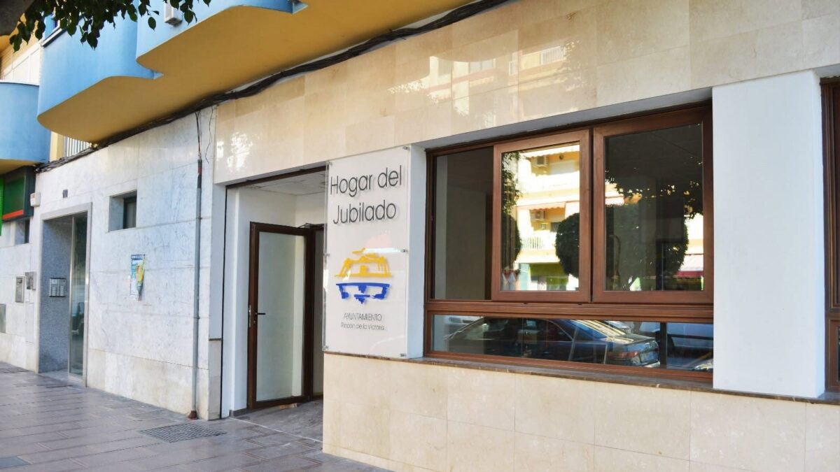 El Ayuntamiento de Rincón de la Victoria licita la gestión del servicio de la cafetería del Hogar del Jubilado