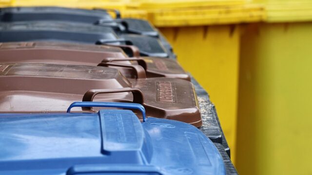El PP de Torremolinos reprocha a PSOE e IU que "voten contra bajar la basura después de haberla subido un 30%"