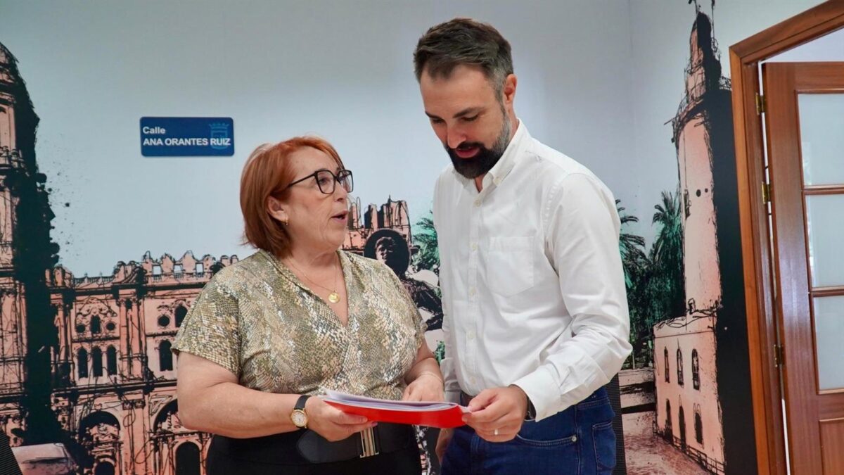 El PSOE exige al PP que "deje de esconder debajo de la alfombra los conflictos con los trabajadores municipales"