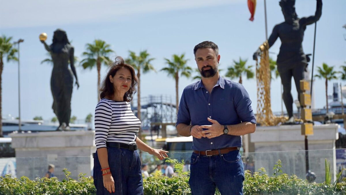 El PSOE exige al alcalde aclarar la legalidad urbanística y el coste de mantener las estatuas del Puerto
